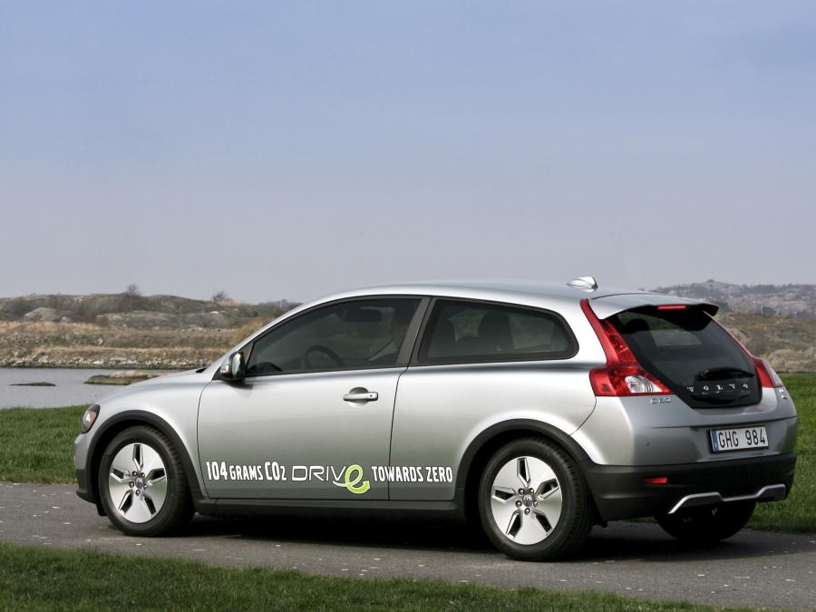  Volvo C30 DRIVe Efficiency 2008 года  (фото 13 из 34)